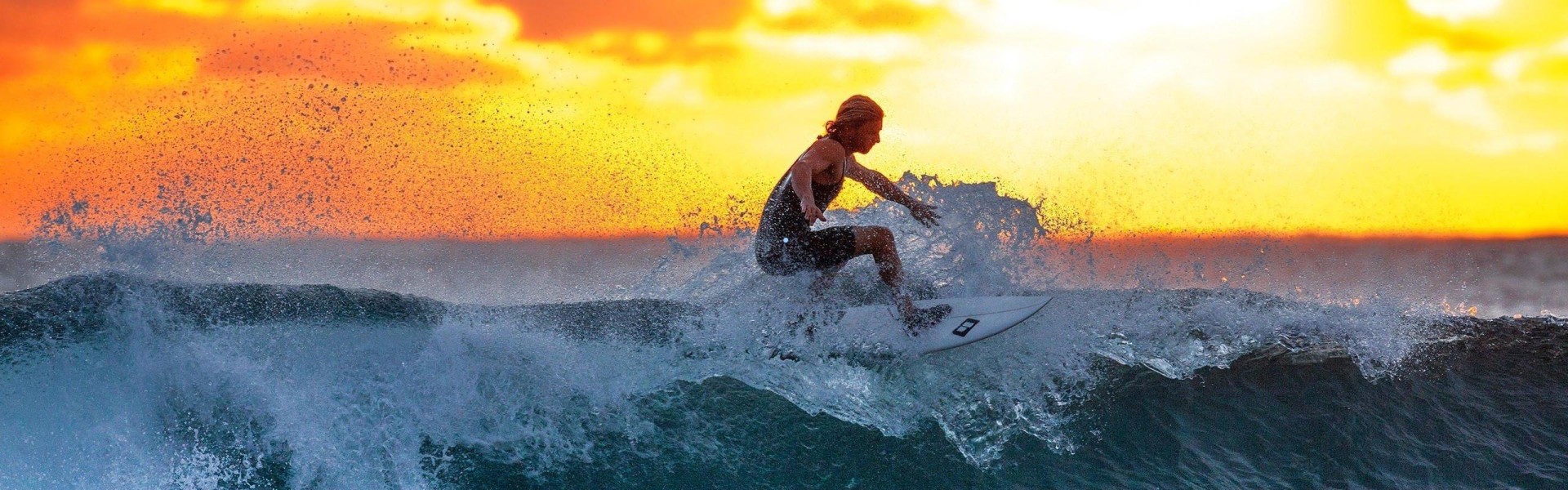 【华体会app】世体独家，姆巴佩伤病缠身憾失阿韦洛亚首训，平图斯回归助阵新赛季备战