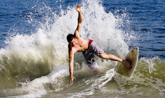 华体会：林雨薇福建校园行，双冠王传递体育精神 点燃学子梦想