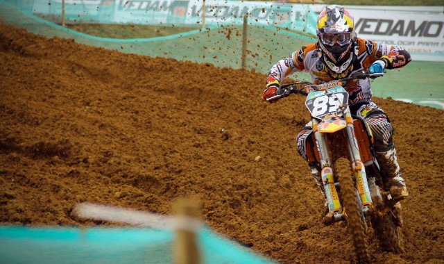 华体会体育app_美记发文引发热议，NBA高薪球员罚球失准现象背后的深层剖析