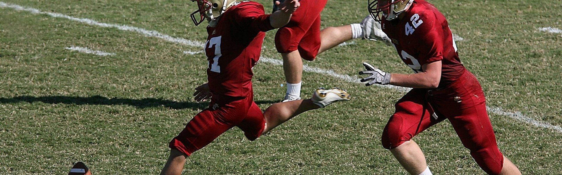 【华体会体育】拜仁慕尼黑锁定防守基石，于帕梅卡诺以2000万欧年薪续约，揭秘高薪背后的战略与故事