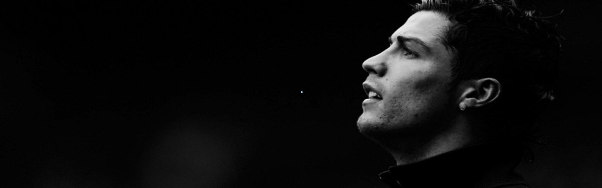 【华体会体育app】拉什福德巴塞罗那公益行，温暖互动中感受家的归属