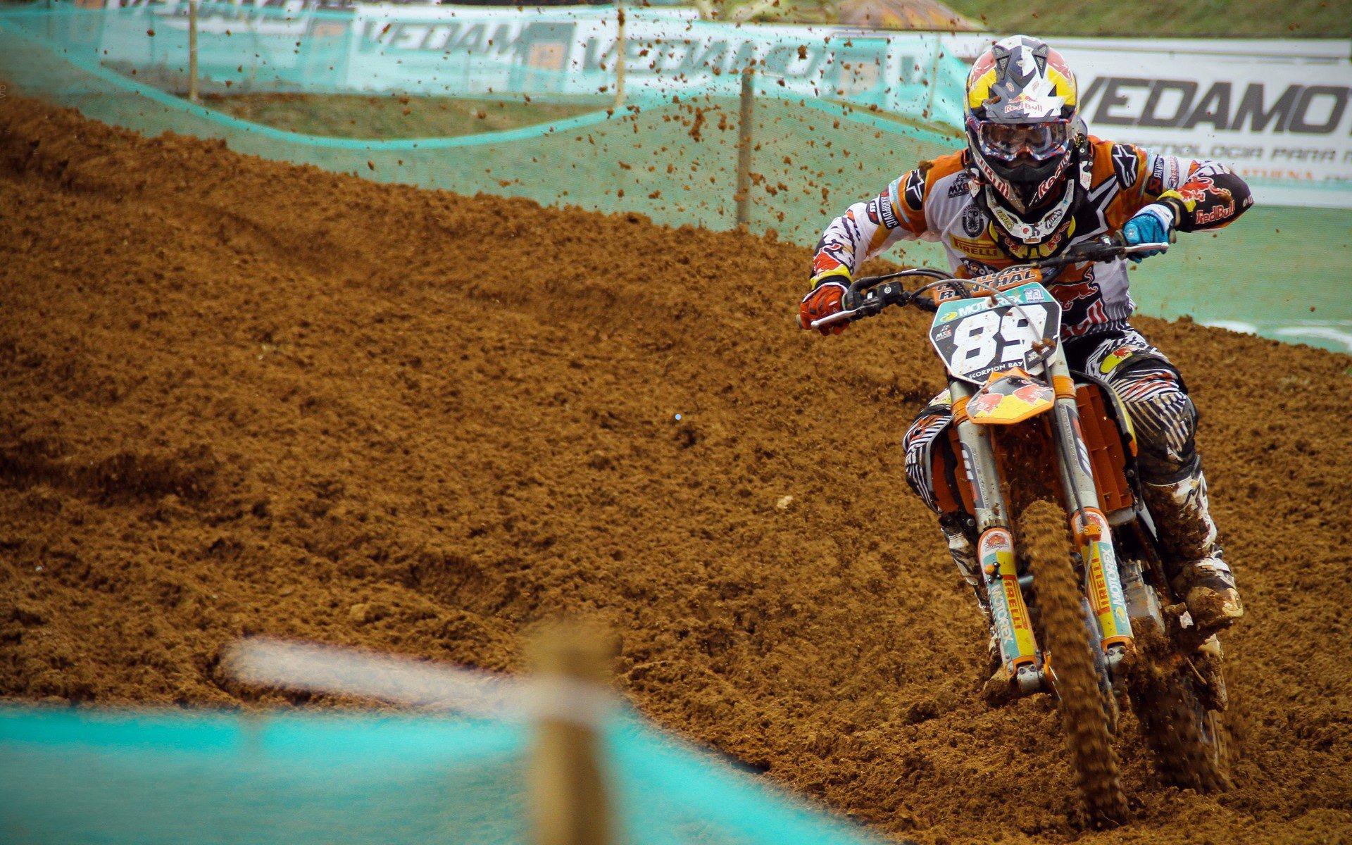 曼城闪电敲定塞门约!剑指水晶宫铁闸格伊,防线革新拉开争冠序幕,阿森纳紧张了