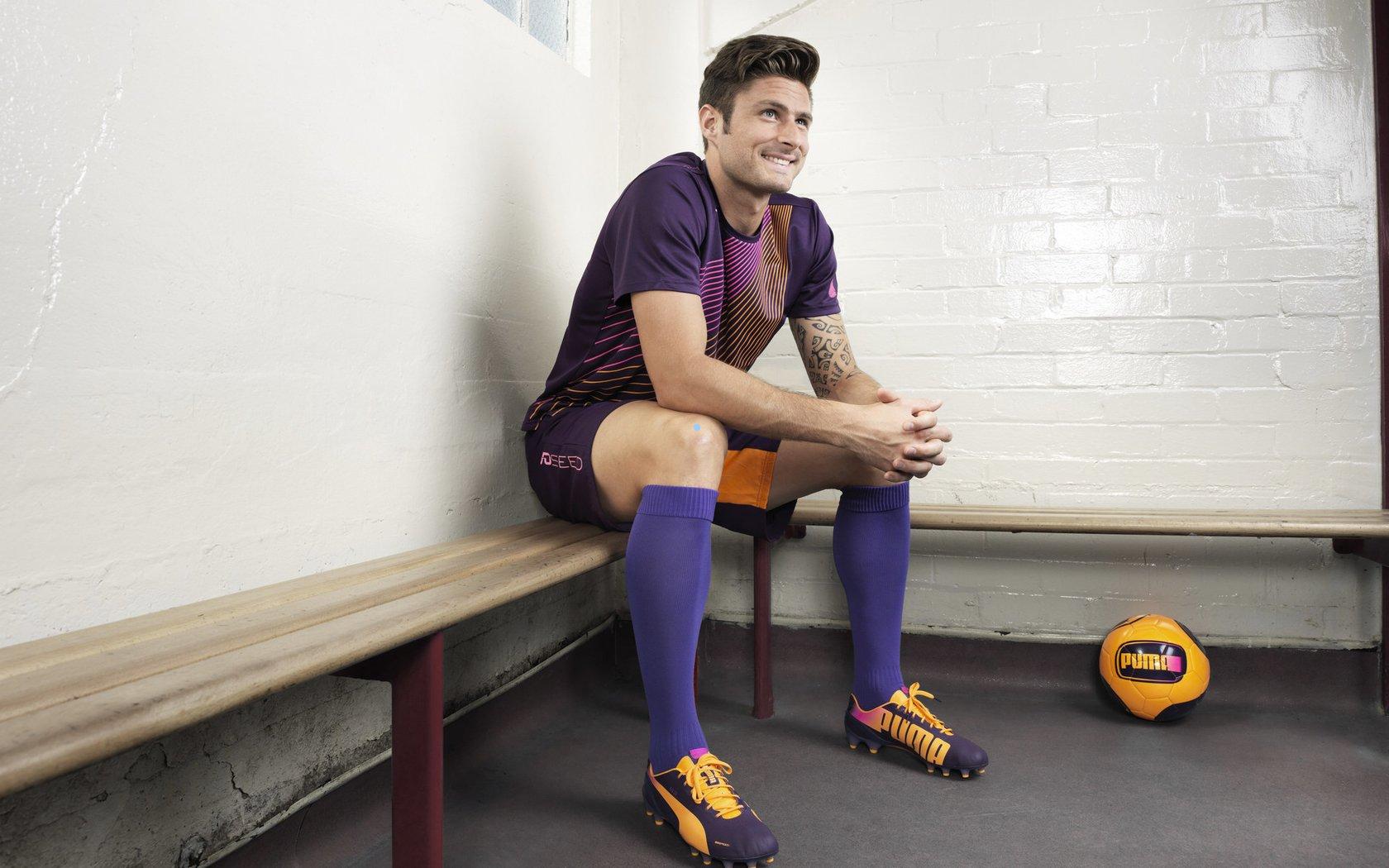 十年后绿茵传奇再现，卡尔助攻姆巴佩谱写新章